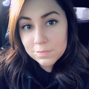 Meet your Posher, Justine